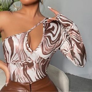 One Shoulder Marble Cut Out Crop Top